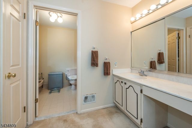 1 Birdseye Cir, Wayne Twp., NJ 07470
