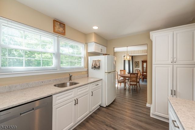 1 Birdseye Cir, Wayne Twp., NJ 07470