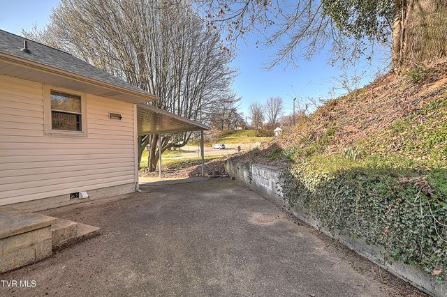 1208 Garden Drive, Kingsport, TN 37664