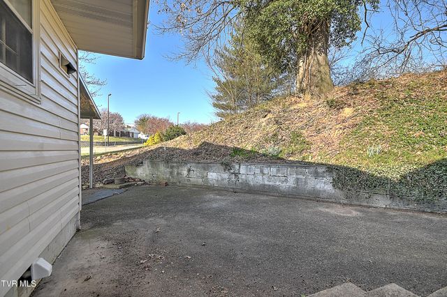 1208 Garden Drive, Kingsport, TN 37664