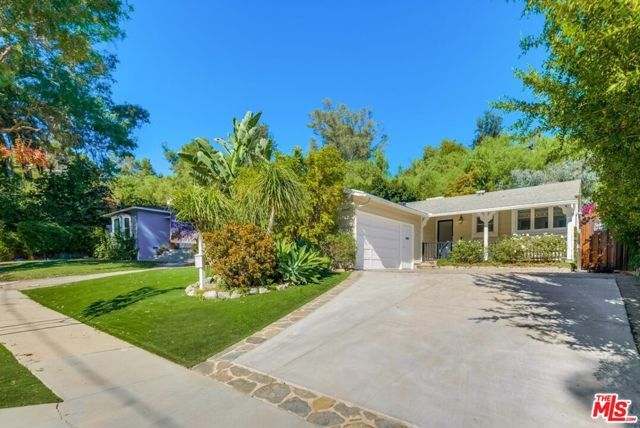 21447 Providencia Street, Woodland Hills (los Angeles), CA 91364