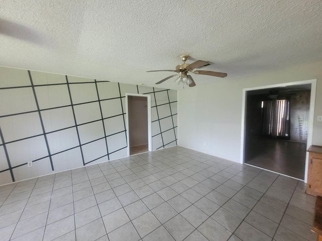 2709 21st Avenue N, Texas City, TX 77590