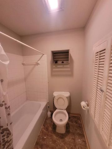 2709 21st Avenue N, Texas City, TX 77590