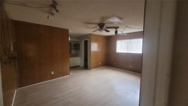 2709 21st Avenue N, Texas City, TX 77590