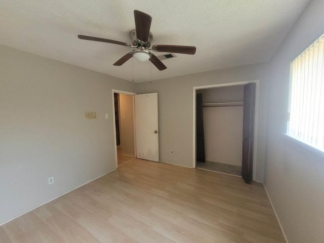 2709 21st Avenue N, Texas City, TX 77590
