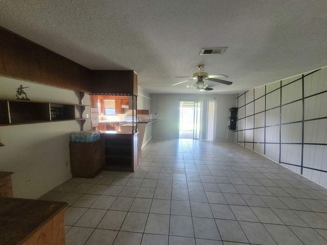 2709 21st Avenue N, Texas City, TX 77590