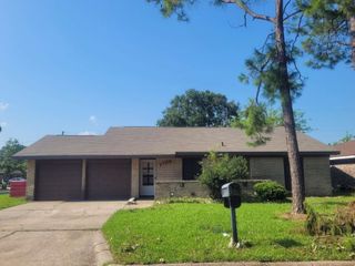 2709 21st Avenue N, Texas City, TX 77590
