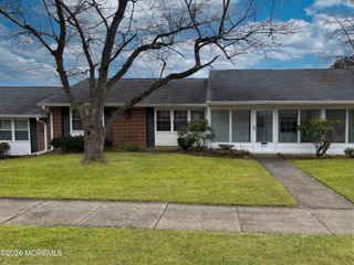 562 Portsmouth Drive 562C, Lakewood, NJ 08701