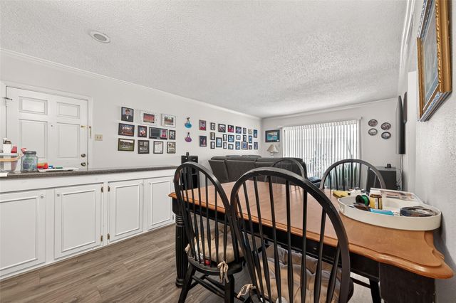 2234 S Piney Point Road 206, Houston, TX 77063