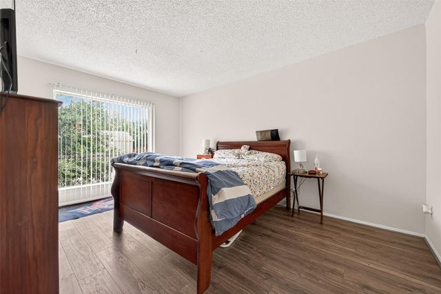 2234 S Piney Point Road 206, Houston, TX 77063