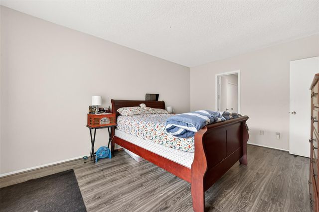 2234 S Piney Point Road 206, Houston, TX 77063
