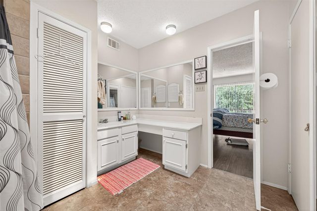 2234 S Piney Point Road 206, Houston, TX 77063