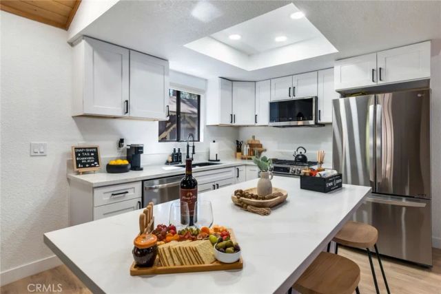 332 E Country Club Boulevard, Big Bear City, CA 92314