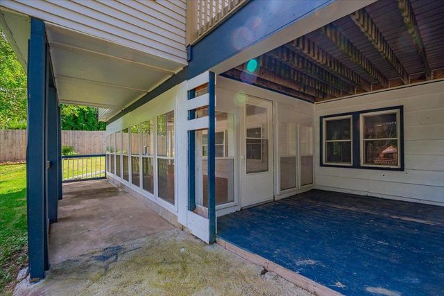 6118 Old Middleton Road, Madison, WI 53705