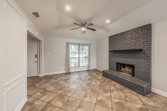 514 Parsley Lane, Euless, TX 76039