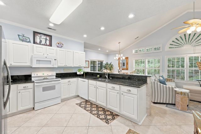 4252 Rivergate Dr., Little River, SC 29566