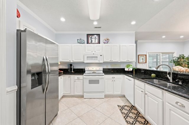 4252 Rivergate Dr., Little River, SC 29566