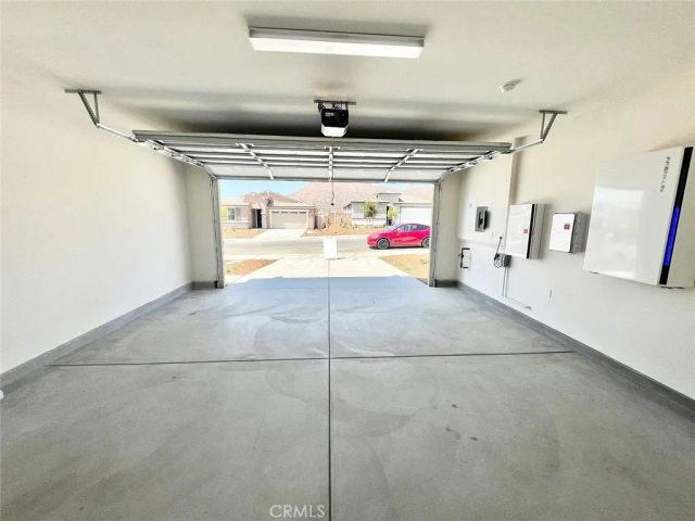 8285 Tristan Ln, Riverside, CA 92507