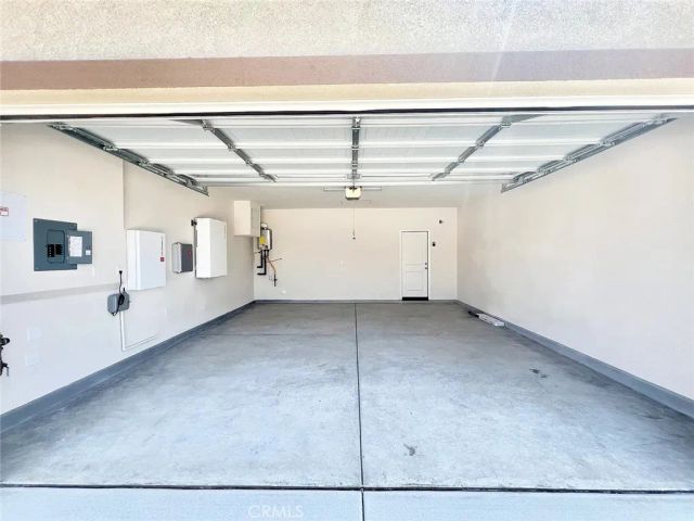 8285 Tristan Ln, Riverside, CA 92507
