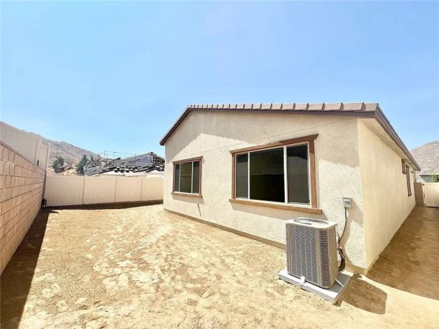 8285 Tristan Ln, Riverside, CA 92507