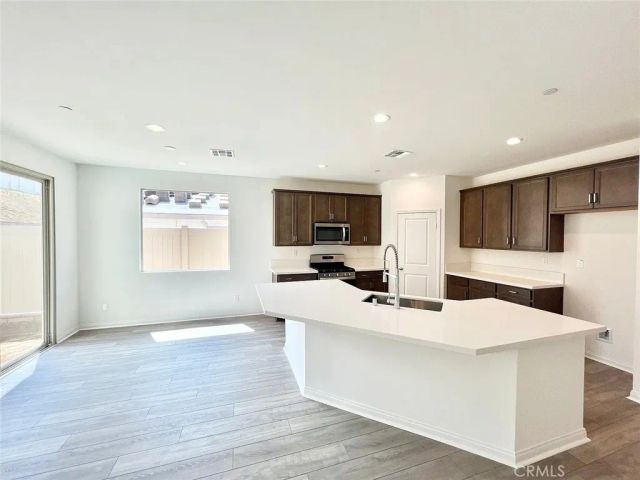 8285 Tristan Ln, Riverside, CA 92507
