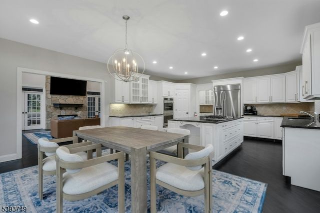 3 KENSINGTON COURT, Warren Twp., NJ 07059