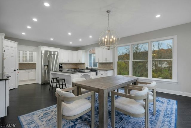 3 KENSINGTON COURT, Warren Twp., NJ 07059