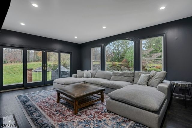 3 KENSINGTON COURT, Warren Twp., NJ 07059