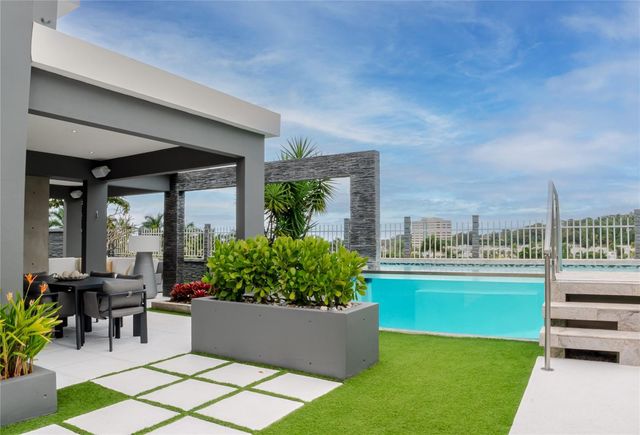 60 SENDEROS DE MONTEHIEDRA, San Juan, PR 00926