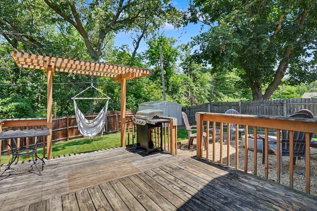 1705 88th Avenue W, Rock Island, IL 61201