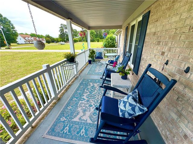 23104 Storys Station Rd, Courtland, VA 23837
