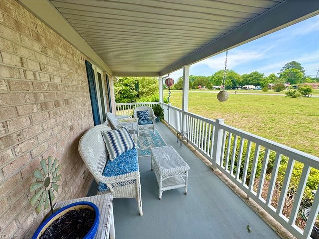 23104 Storys Station Rd, Courtland, VA 23837