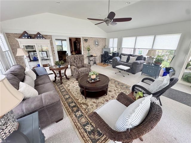 23104 Storys Station Rd, Courtland, VA 23837