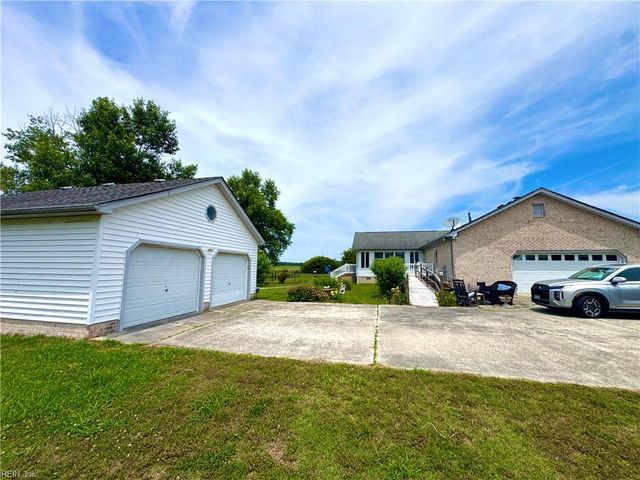 23104 Storys Station Rd, Courtland, VA 23837