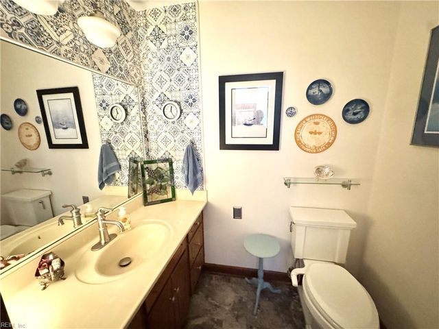 23104 Storys Station Rd, Courtland, VA 23837