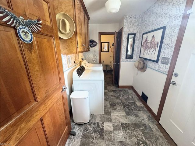 23104 Storys Station Rd, Courtland, VA 23837