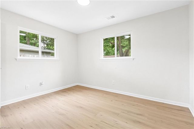 412 Lineberry Rd, Virginia Beach, VA 23452