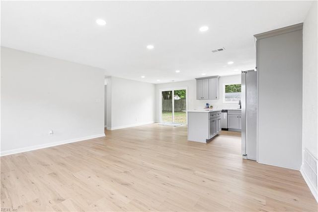 412 Lineberry Rd, Virginia Beach, VA 23452