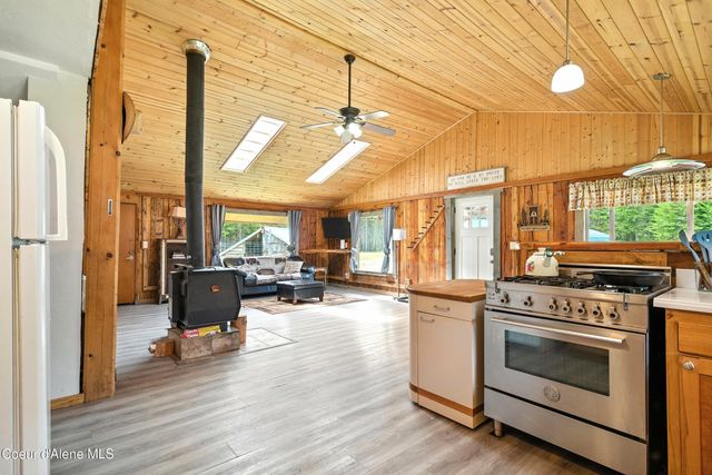 475 Old Range Rd, Clark Fork, ID 83811