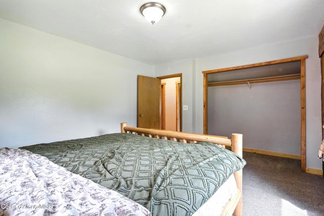 475 Old Range Rd, Clark Fork, ID 83811