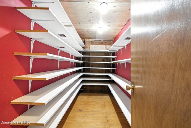 475 Old Range Rd, Clark Fork, ID 83811