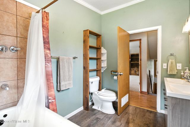 475 Old Range Rd, Clark Fork, ID 83811