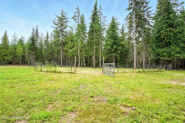 475 Old Range Rd, Clark Fork, ID 83811