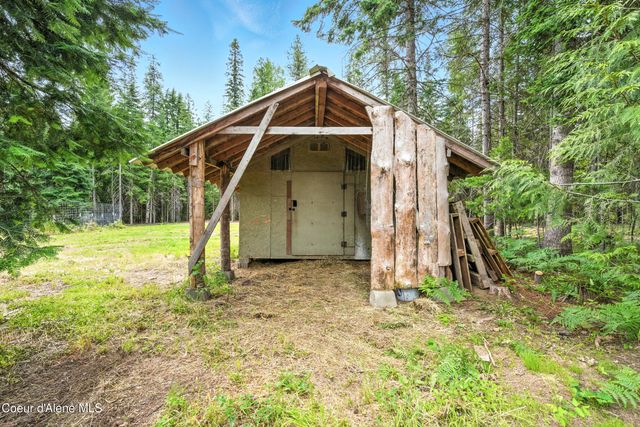 475 Old Range Rd, Clark Fork, ID 83811