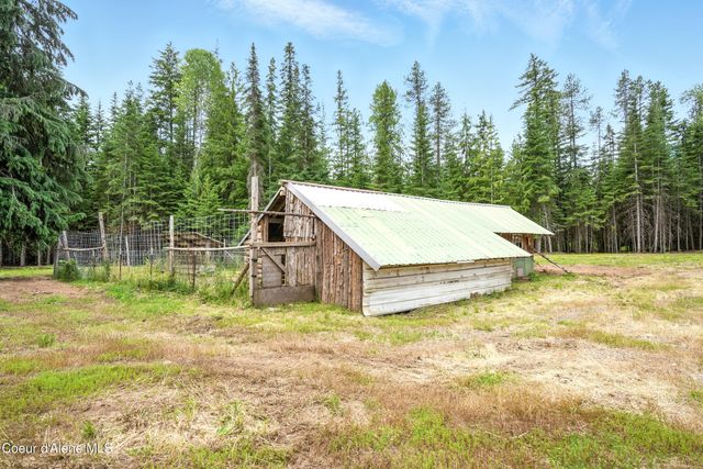 475 Old Range Rd, Clark Fork, ID 83811