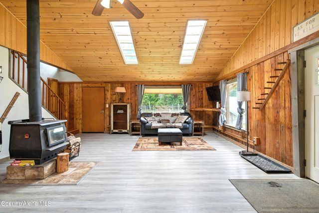 475 Old Range Rd, Clark Fork, ID 83811