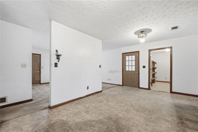 850 King SE Drive, Conyers, GA 30094