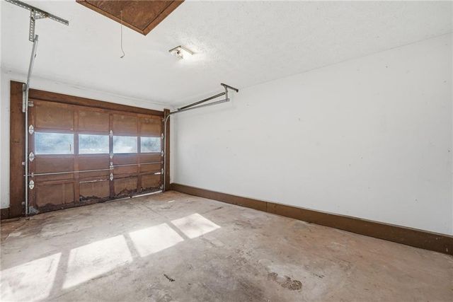 850 King SE Drive, Conyers, GA 30094