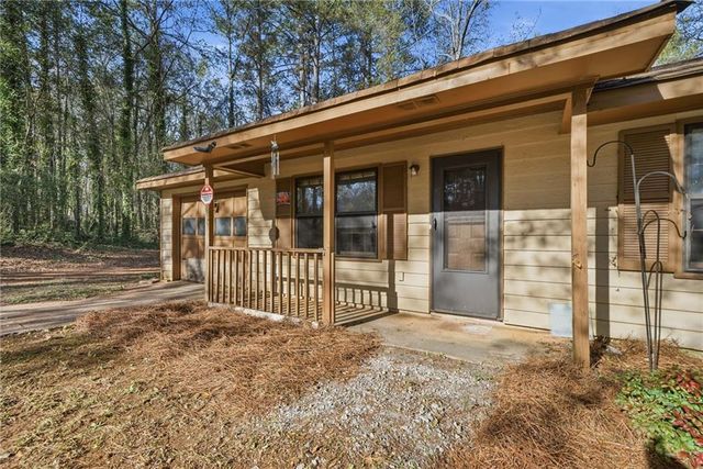 850 King SE Drive, Conyers, GA 30094