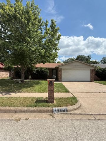 6212 Kary Lynn Drive S, Watauga, TX 76148